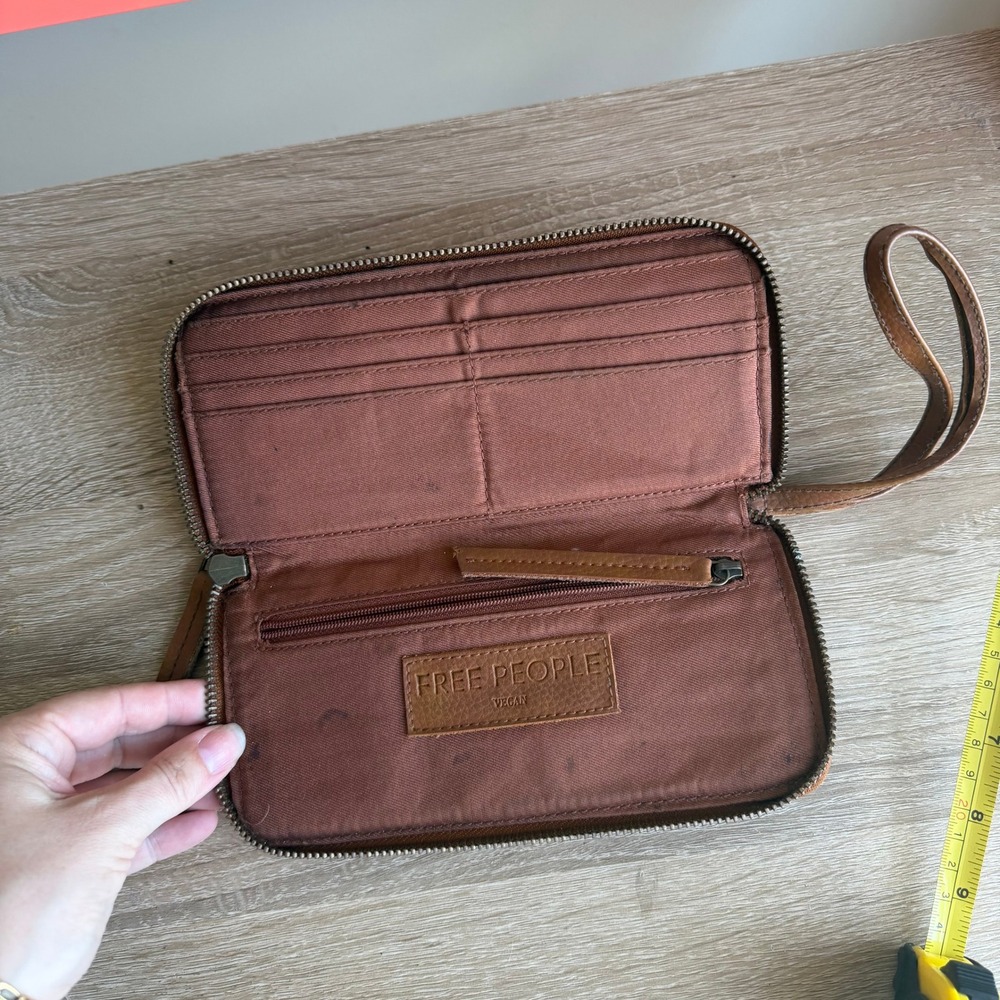 Free People Vegan Leather Zip Around Wristlet Wallet Tan Brown Boho Studded - Picture 6 of 10